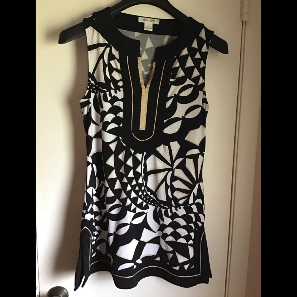 White House, Black Market Woman’s Top